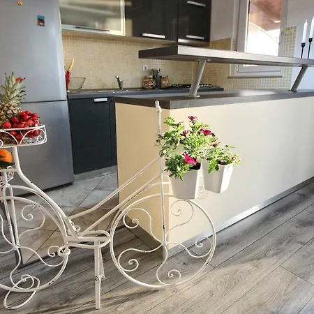 Apartment Podstrana